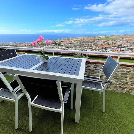 Apartment The Penthouse, Fabulous Sunset, Heated Pool, Fiber Costa Adeje (Tenerife)