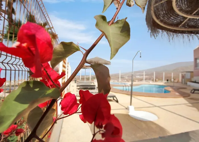 The Penthouse, Fabulous Sunset, Heated Pool, Fiber アパート アデヘ