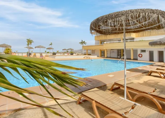 Апартаменты The Penthouse, Fabulous Sunset, Heated Pool, Fiber *